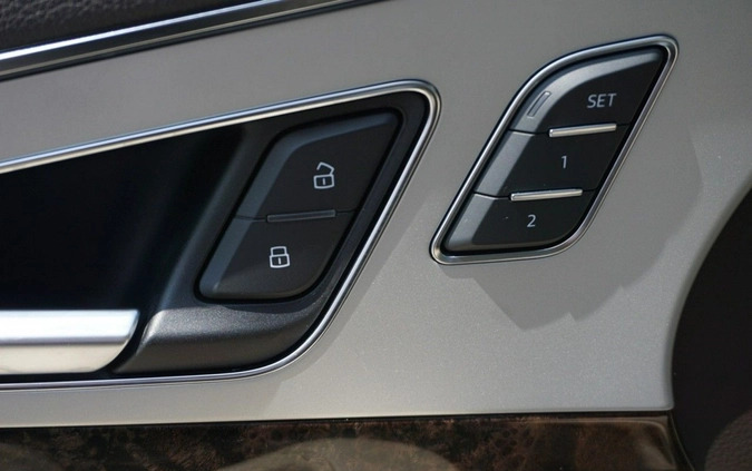 Audi Q7 cena 214900 przebieg: 83433, rok produkcji 2019 z Pruszków małe 781